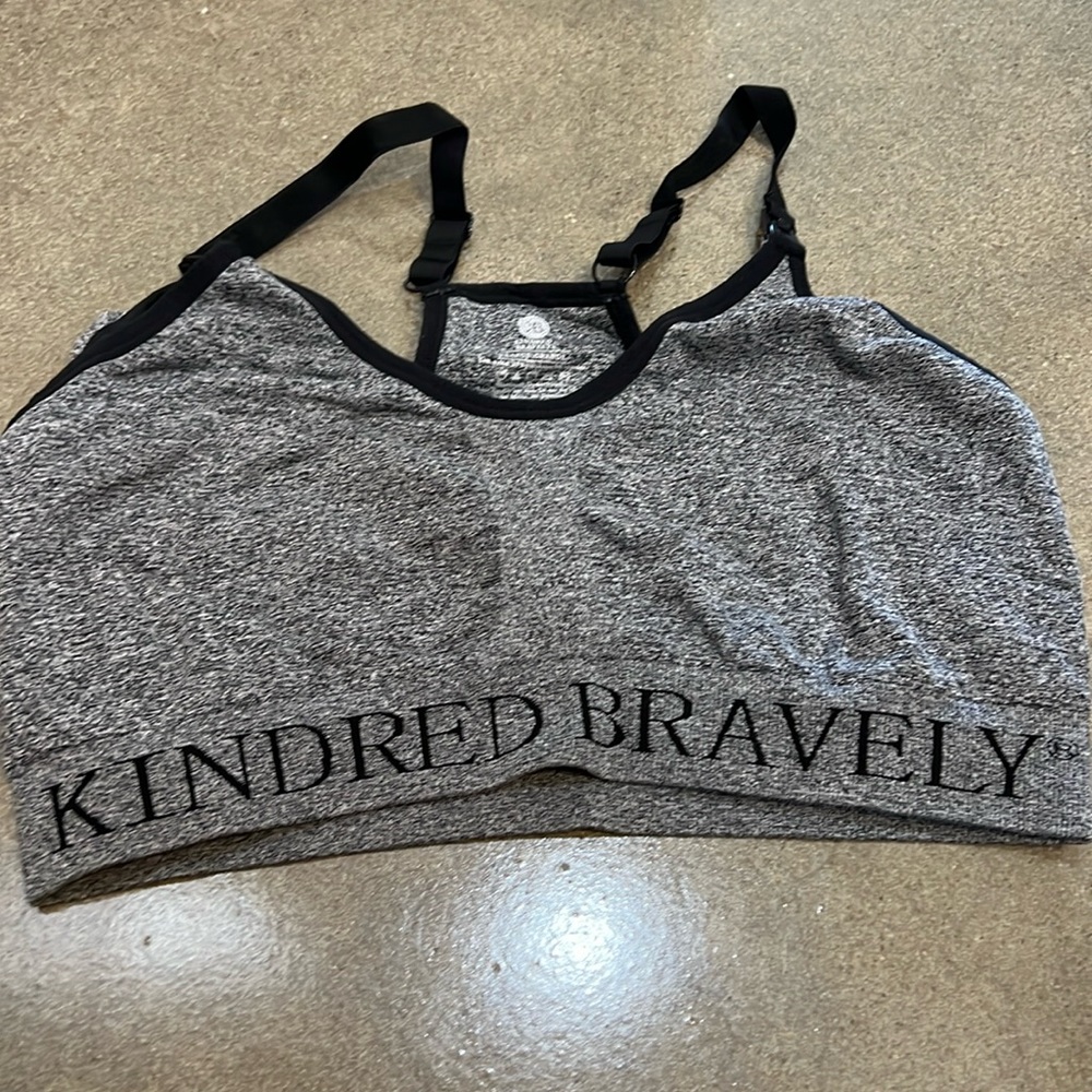 Kindred Bravely Nursing Sports bra large